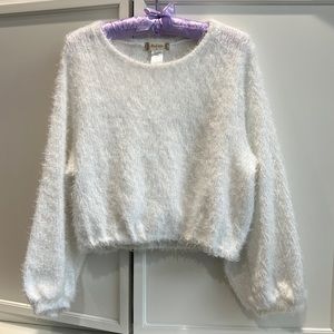 Altar’d State white fuzzy sweater with balloon sleeves size large